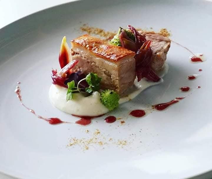 Técnicas de marinado de cerdo gourmet